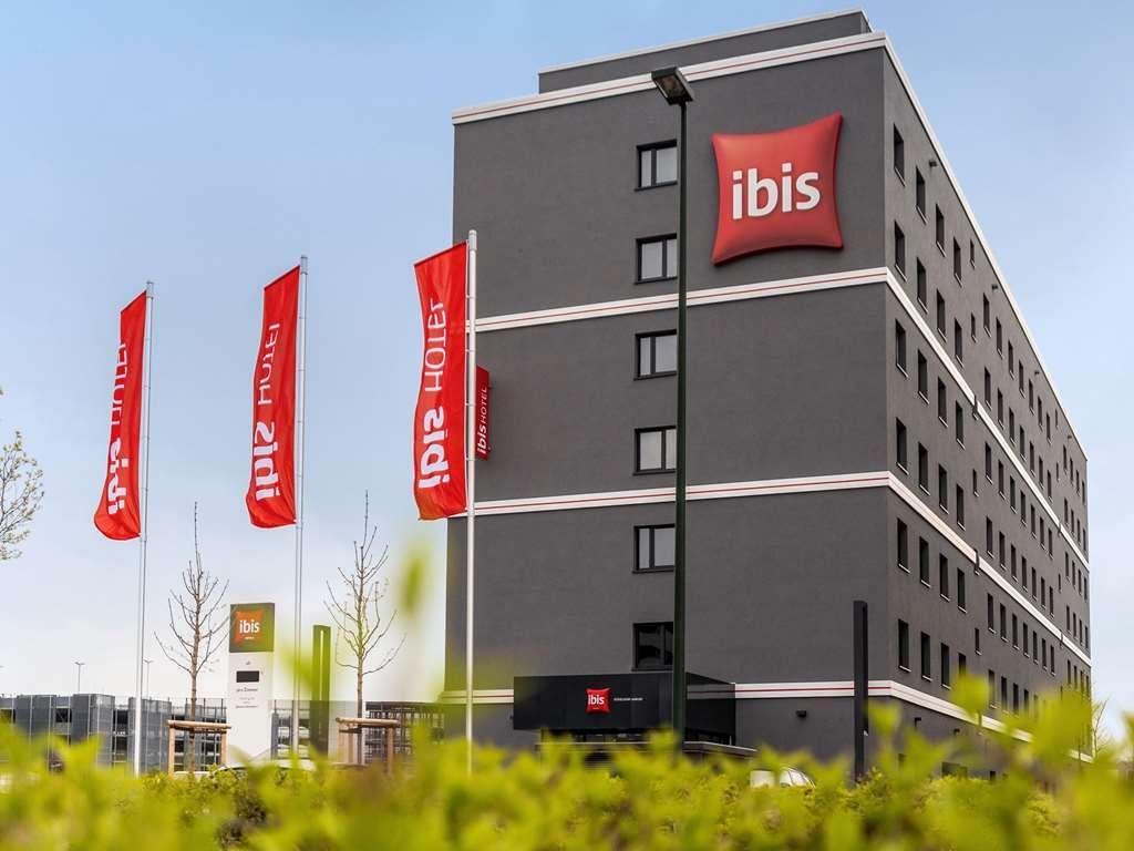 Hotel ibis Duesseldorf Airport Düsseldorf Exterior foto